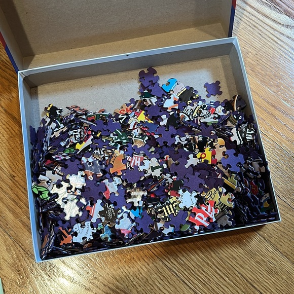White Mountain New York Craft Beers Puzzle - 1000 Pieces - Picture 3 of 3